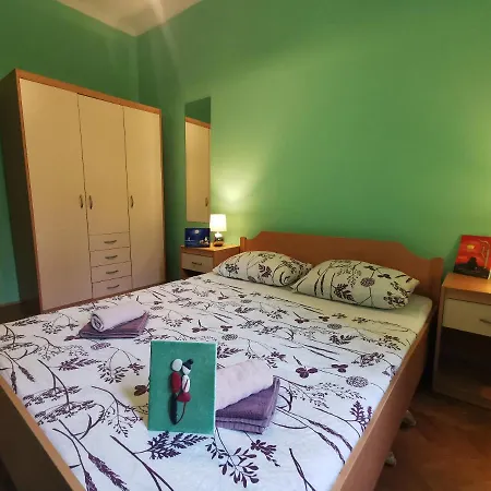 Varglien, With Garden Place Appartement *